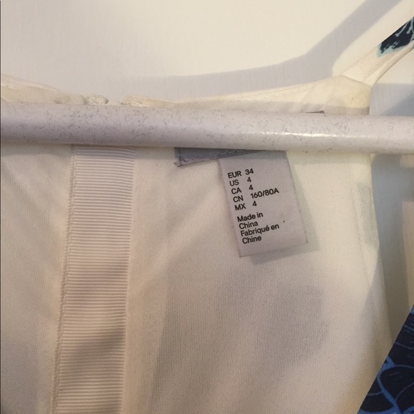 Blue floral slim dress! - Picture 4 of 5